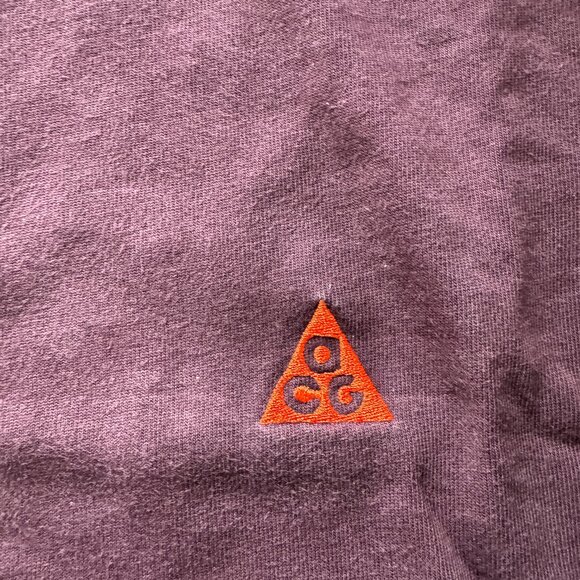 ACG Nike thick maroon logo tshirt size medium - Picture 2 of 7